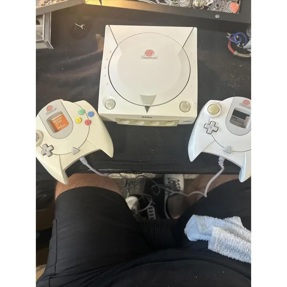 SEGA Dreamcast Console with controllers, visual memory units and cables - White